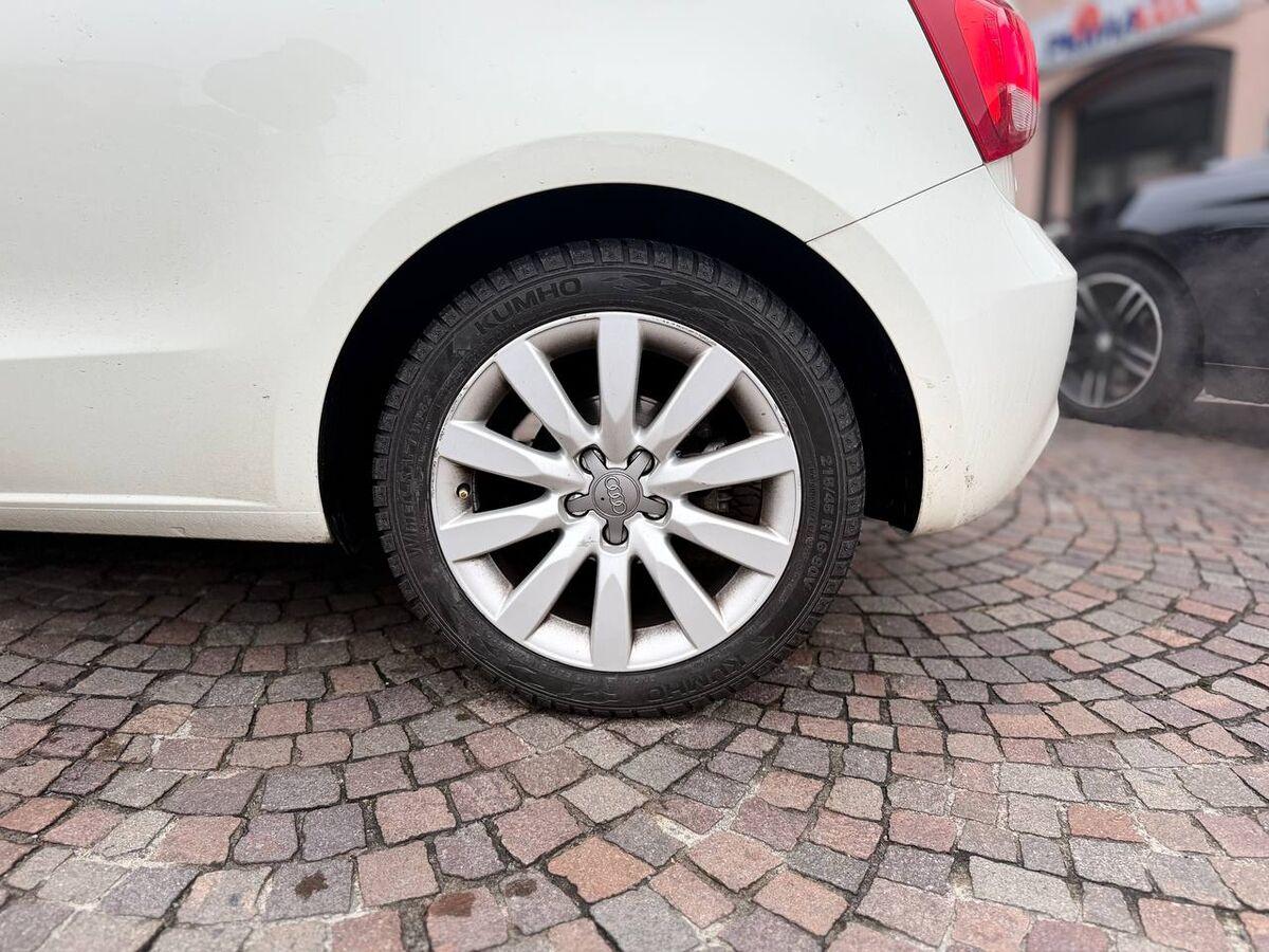 Audi A1 1.6 tdi Ambition 105cv