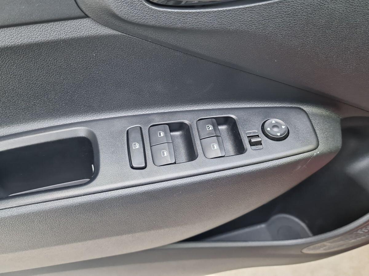 HYUNDAI I10 1.0 C/A CONNECTLINE