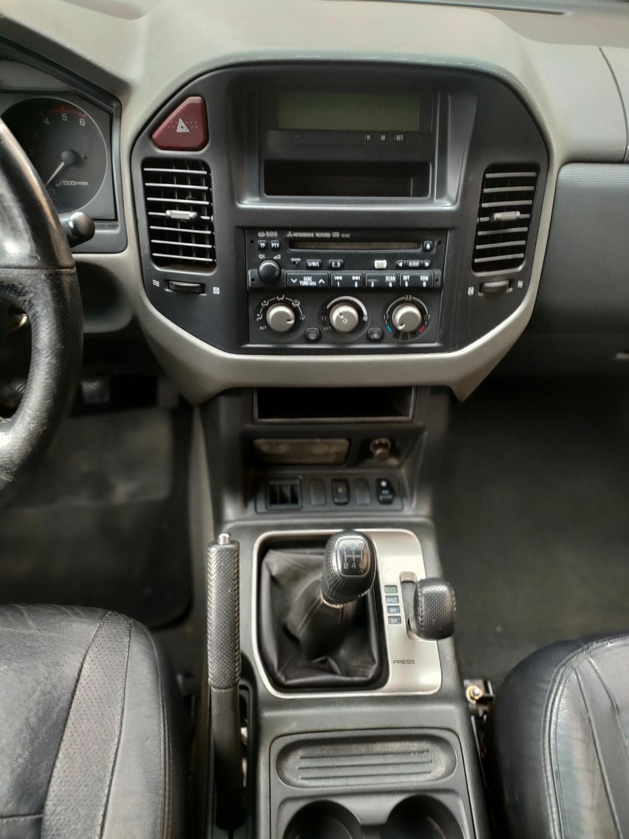 Mitsubishi Pajero 3.2 16V DI-D 7 posti e gancio
