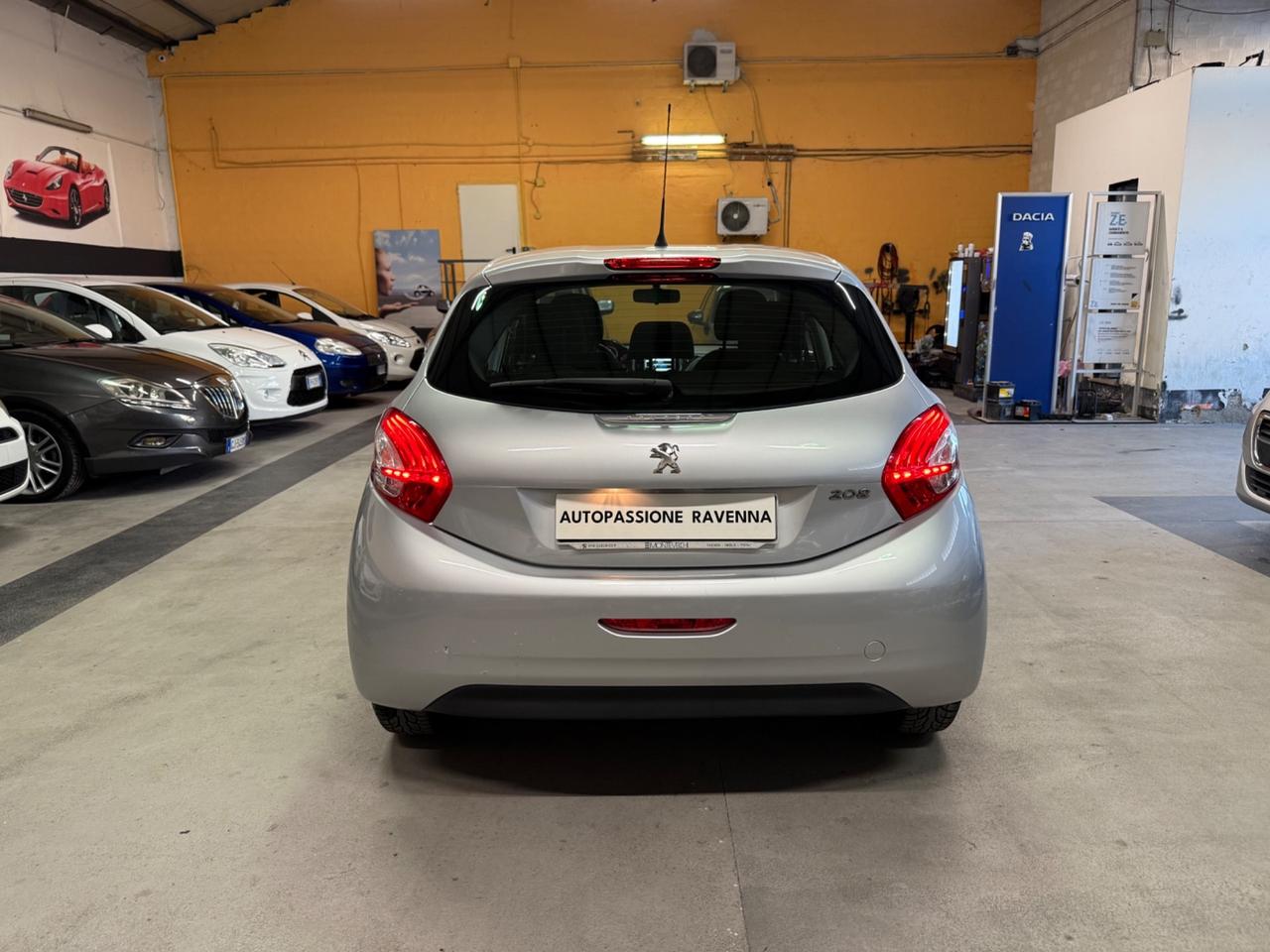 Peugeot 208 PureTech 82 5 porte Allure