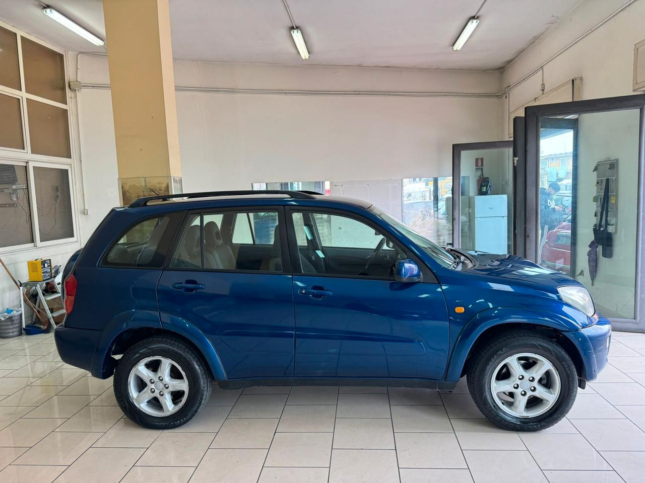 Toyota RAV4 2.0 Tdi D-4D 4X4 5 porte Sol