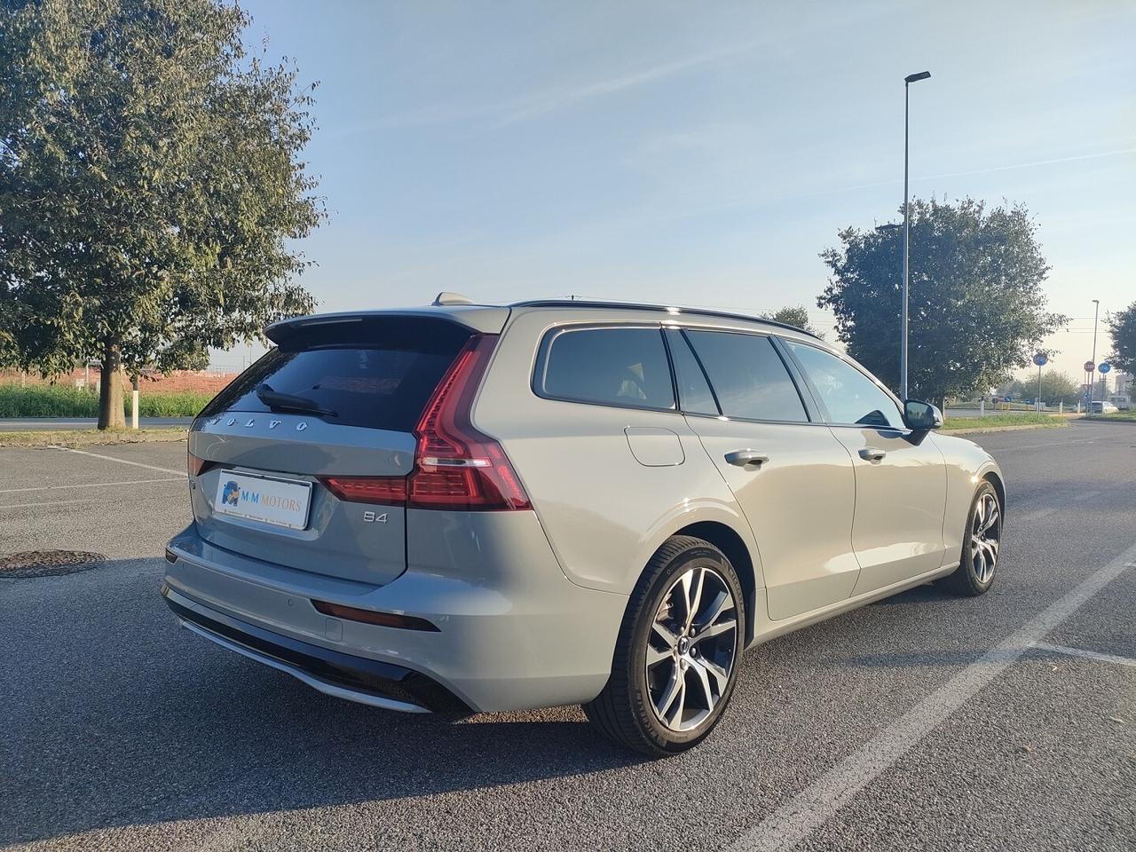 VOLVO V60 II N1 2.0 B4 Plus Dark IVA INCLUSA