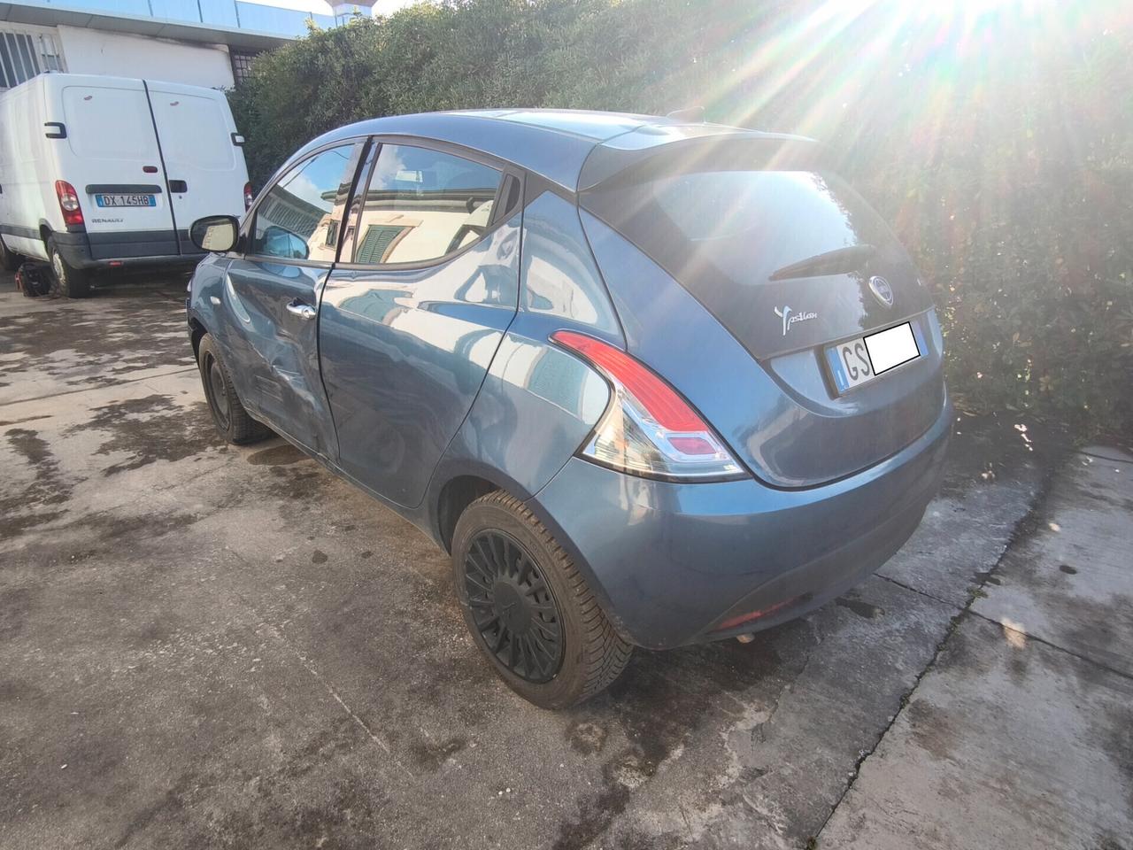 Lancia Ypsilon 1.0 Hybrid INCIDENTATA