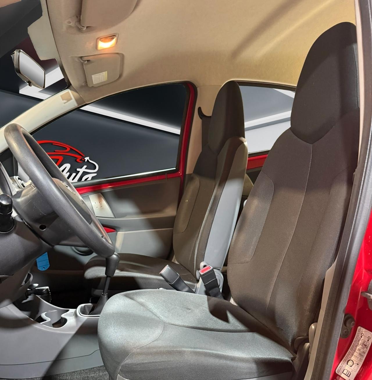 Toyota Aygo 1.0 12V VVT-i 5P Sol Connect RED