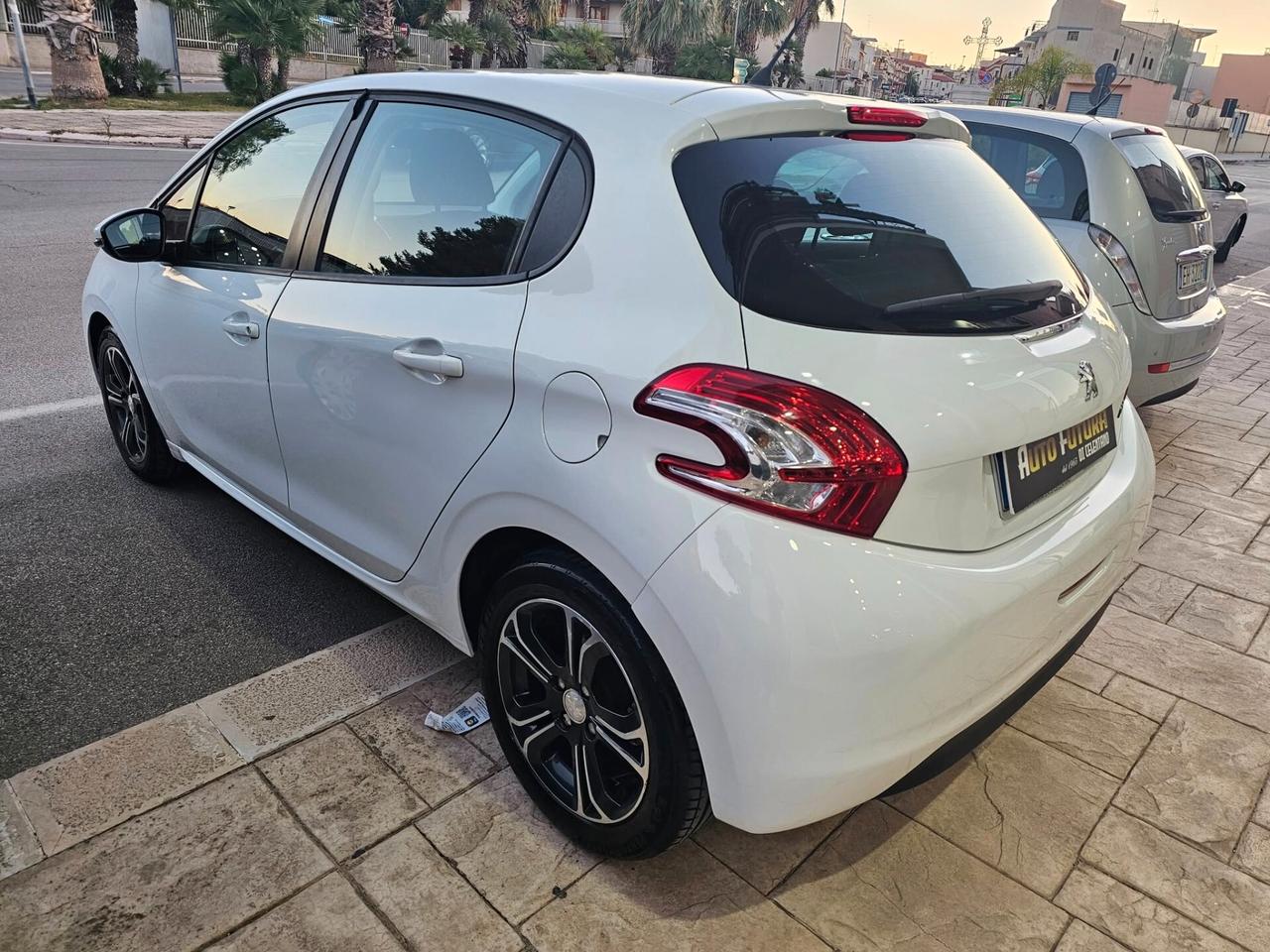 Peugeot 208 1.4 VTi 95 CV 5p. GPL Allure