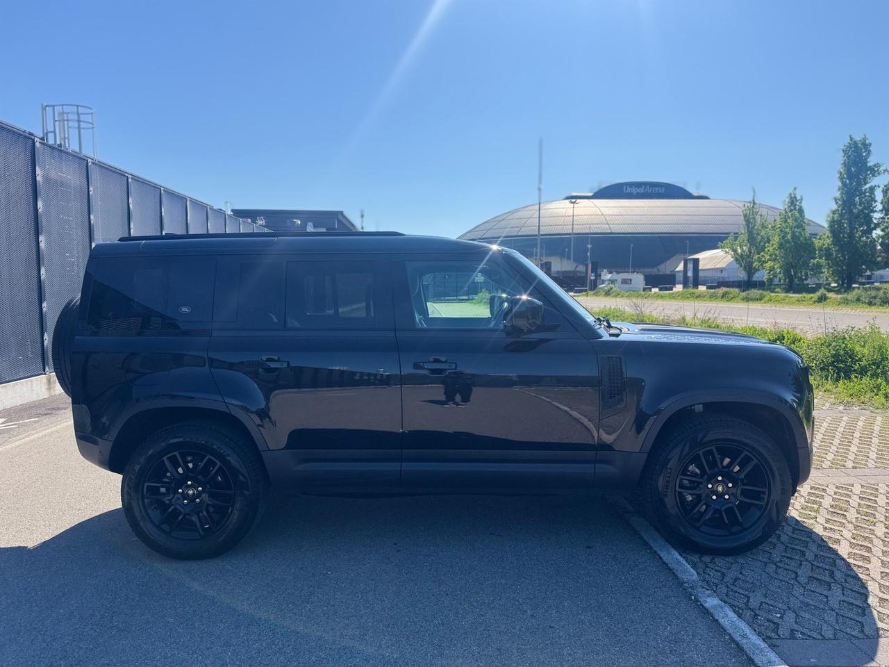 LAND ROVER DEFENDER AUTOCARRO PREZZO + IVA