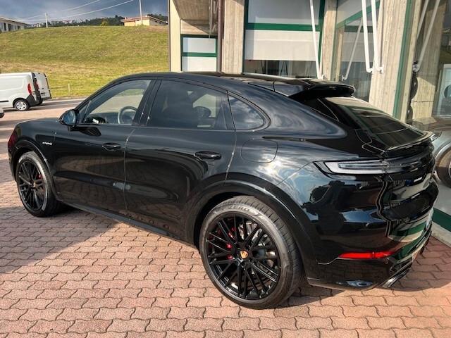 Porsche Cayenne Coupé 3.0 V6 S E-Hybrid Subentro Leasing