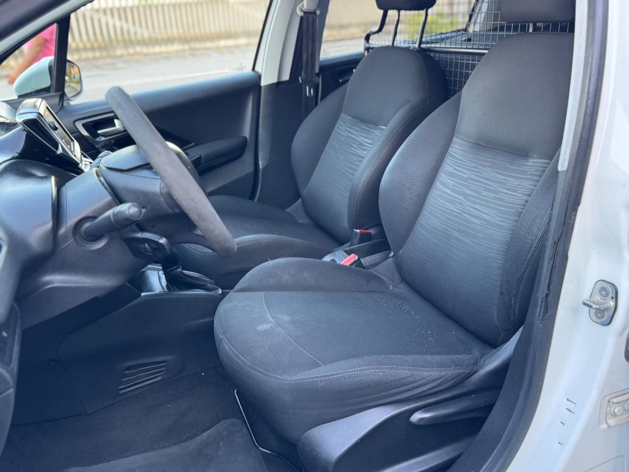 Peugeot 208 BlueHDi 102cv Van 2Posti