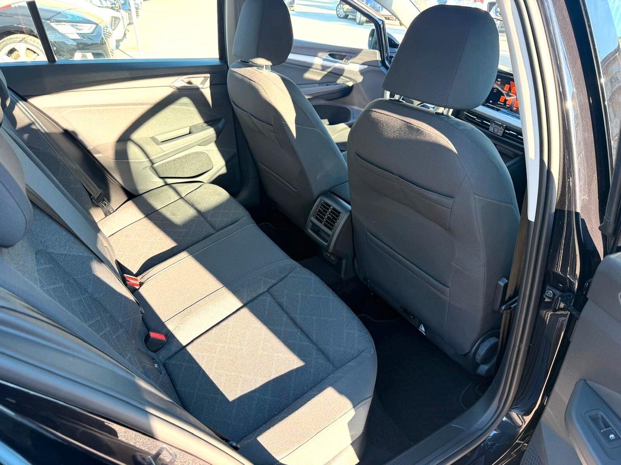 Volkswagen Golf 1.0 eTSI EVO DSG Life