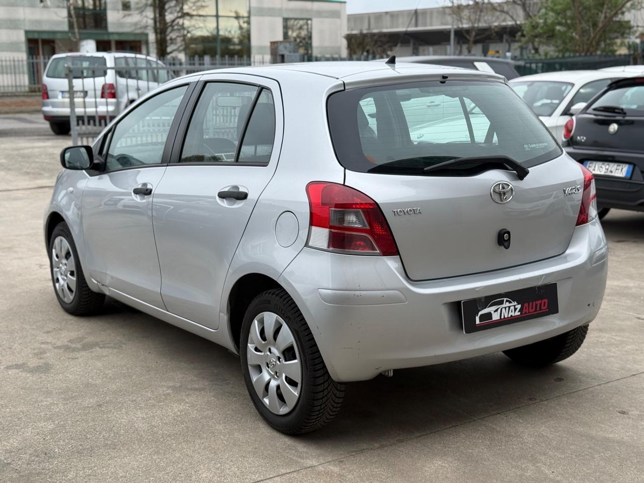 Toyota Yaris 1.0 5 porte