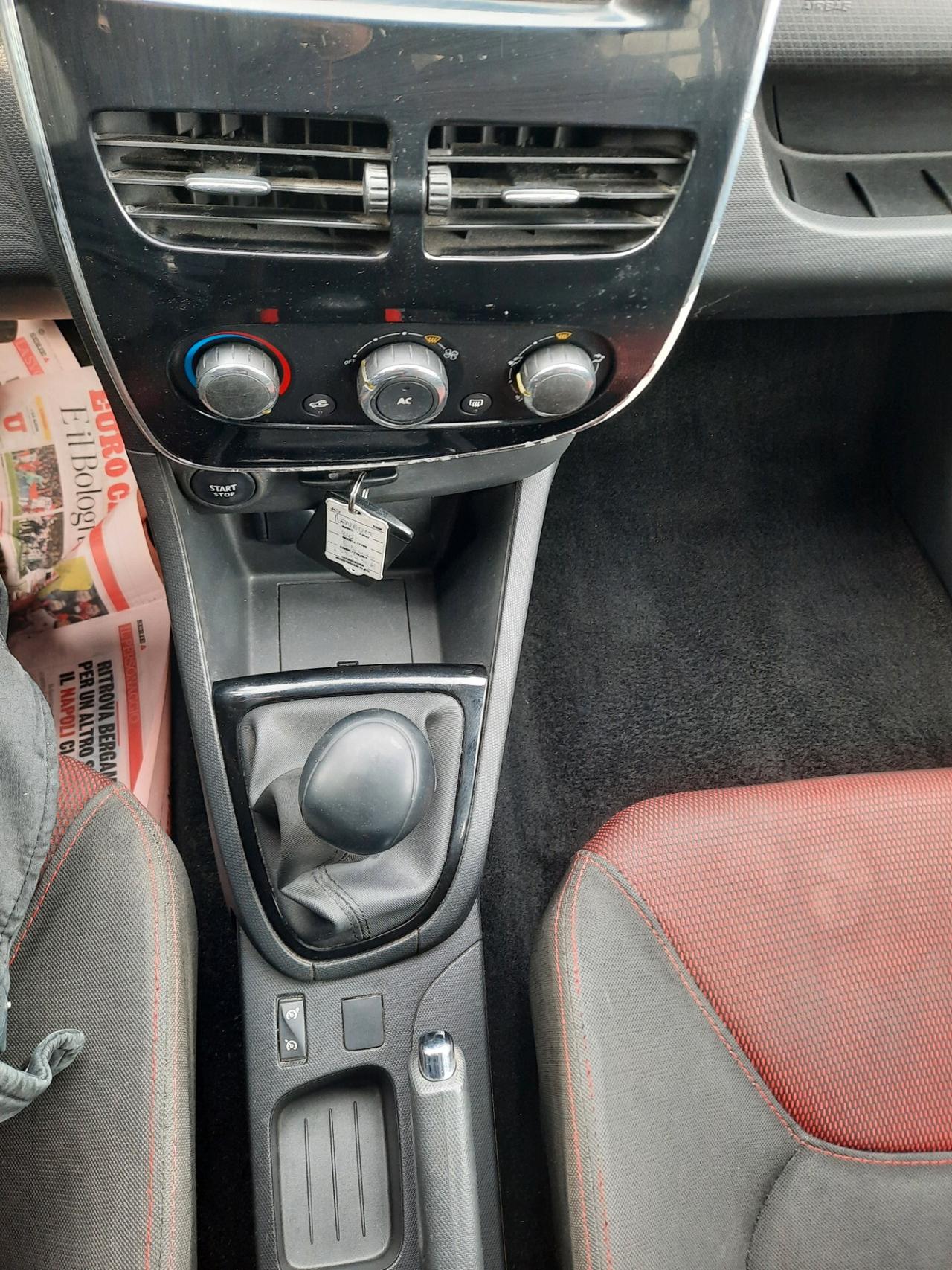 Renault Clio 1.2 75CV 5 porte Live OK NEOPATENTATI