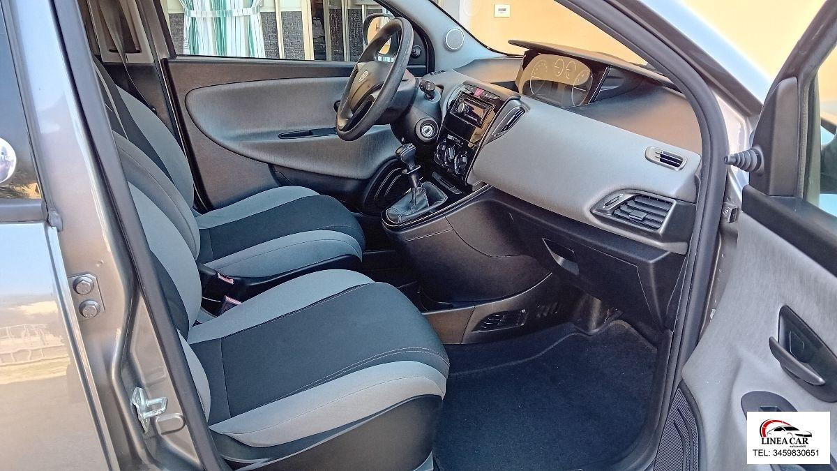 LANCIA - Ypsilon 1.2 benzina / gpl - ok neopatentati