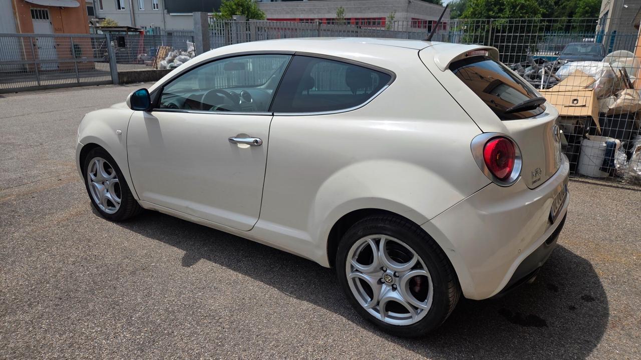 Alfa Romeo MiTo 1.4 105 CV M.air Distinctive Premium Pack