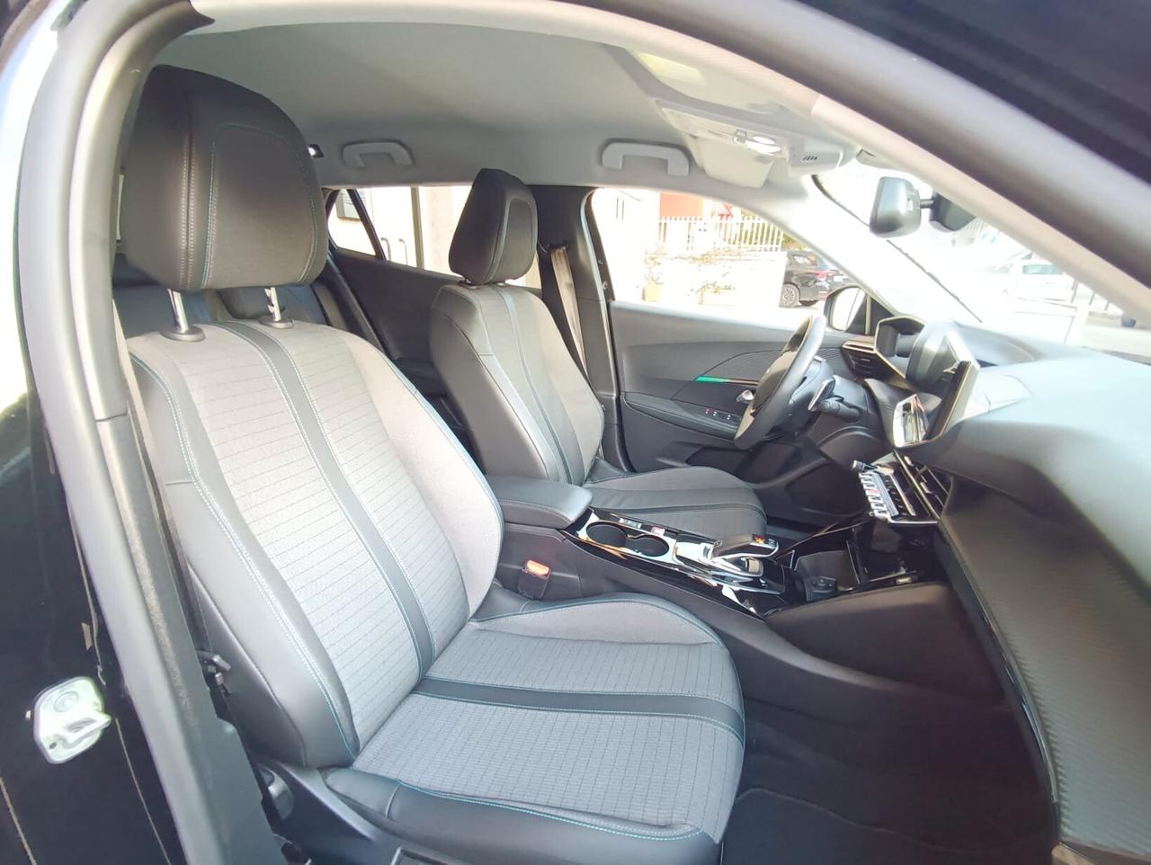 Peugeot 2008 1.5BlueHDi 130 S&S EAT8 Allure Pack