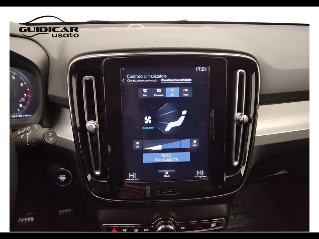 VOLVO XC40 - XC40 1.5 t2 Momentum Core my21