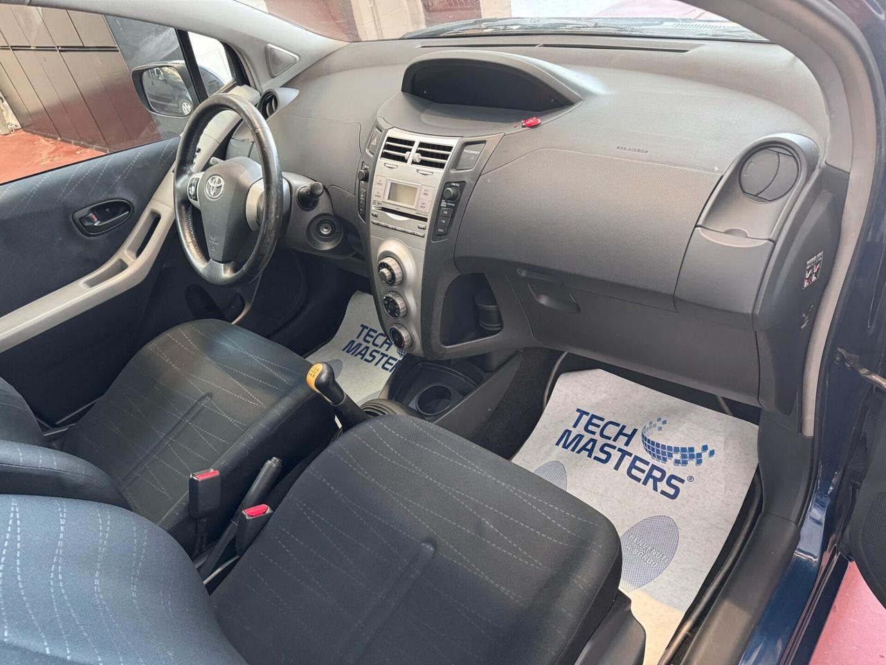 Toyota Yaris 1.0 5 porte Sol benz NEOPAT