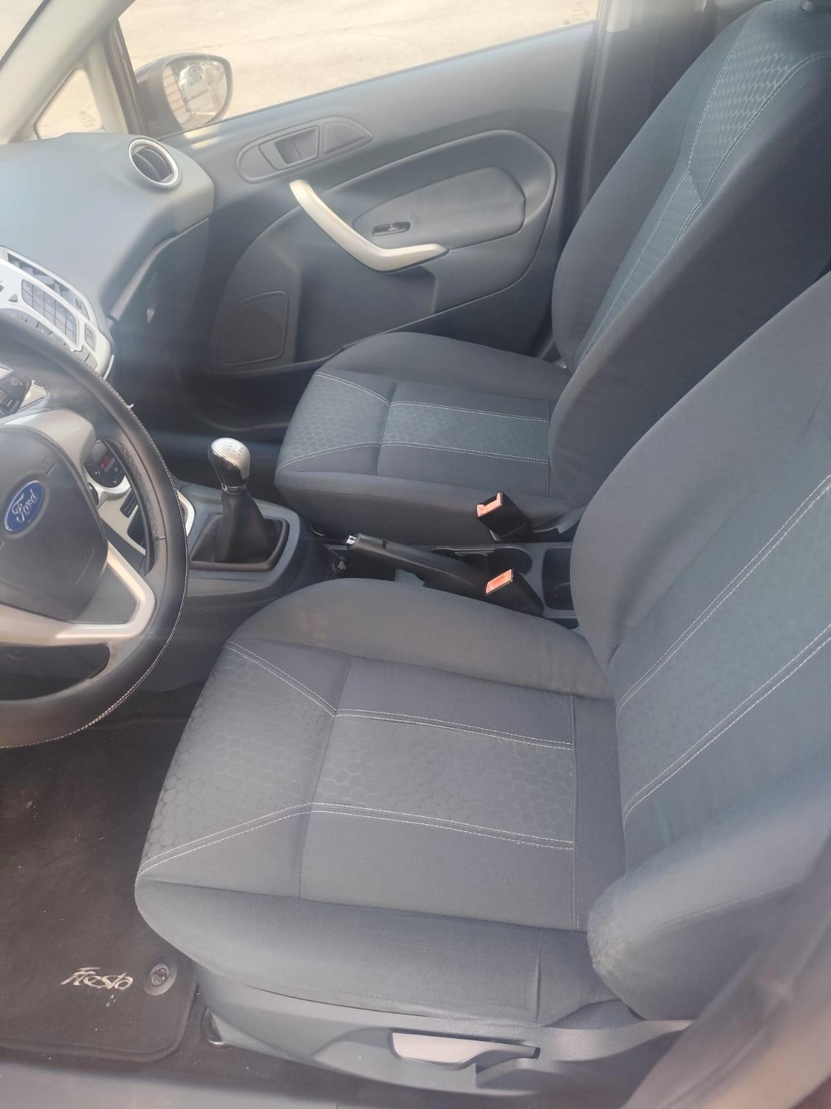 Ford Fiesta 1.4 TDCi 5p. Titanium