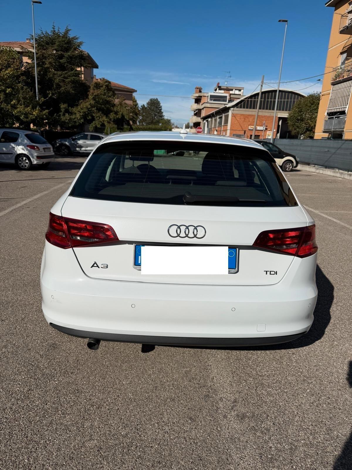 Audi A3 Sportback 1.6 TDI - NEOP. - NAV. - 12 MESI DI GARANZIA -
