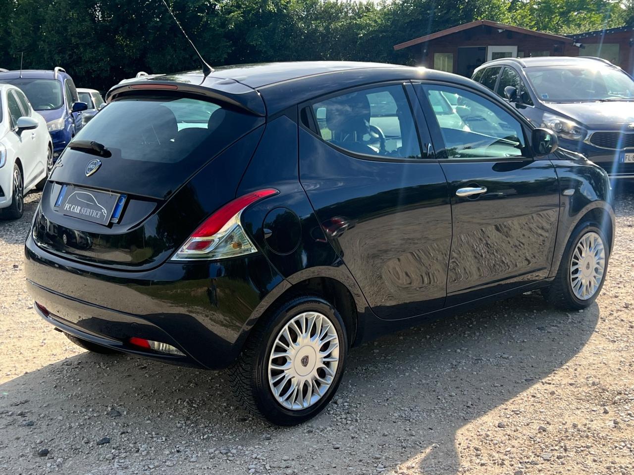 Lancia Ypsilon 1.2 Benzina Gold Permute Rate Neopatentati