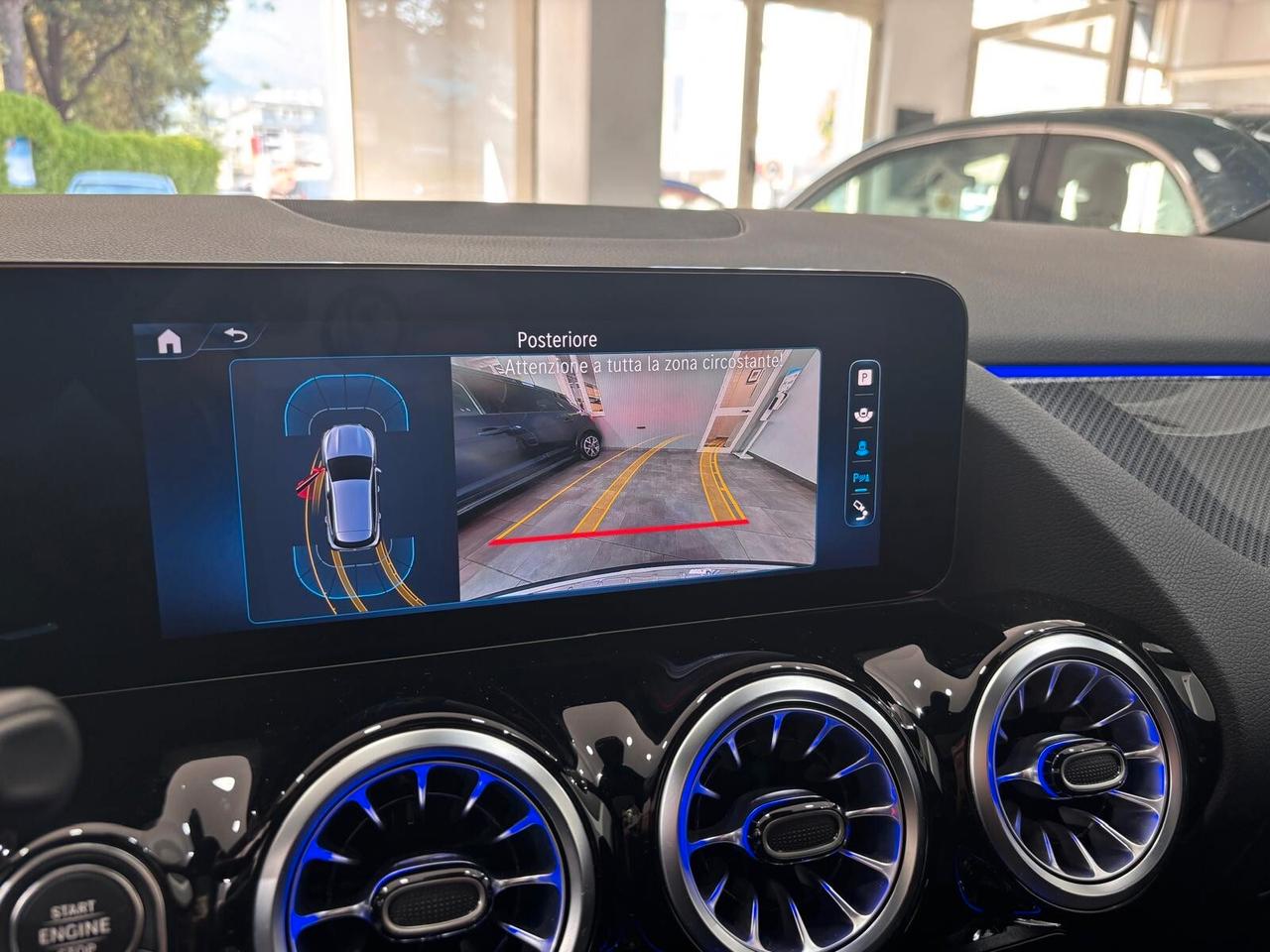 MERCEDES-BENZ GLA 200D PREMIUM AMG TETTO-LED