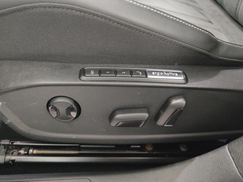 VOLKSWAGEN Golf 8ª serie - Golf Variant 2.0 TDI 150 CV DSG SCR Style