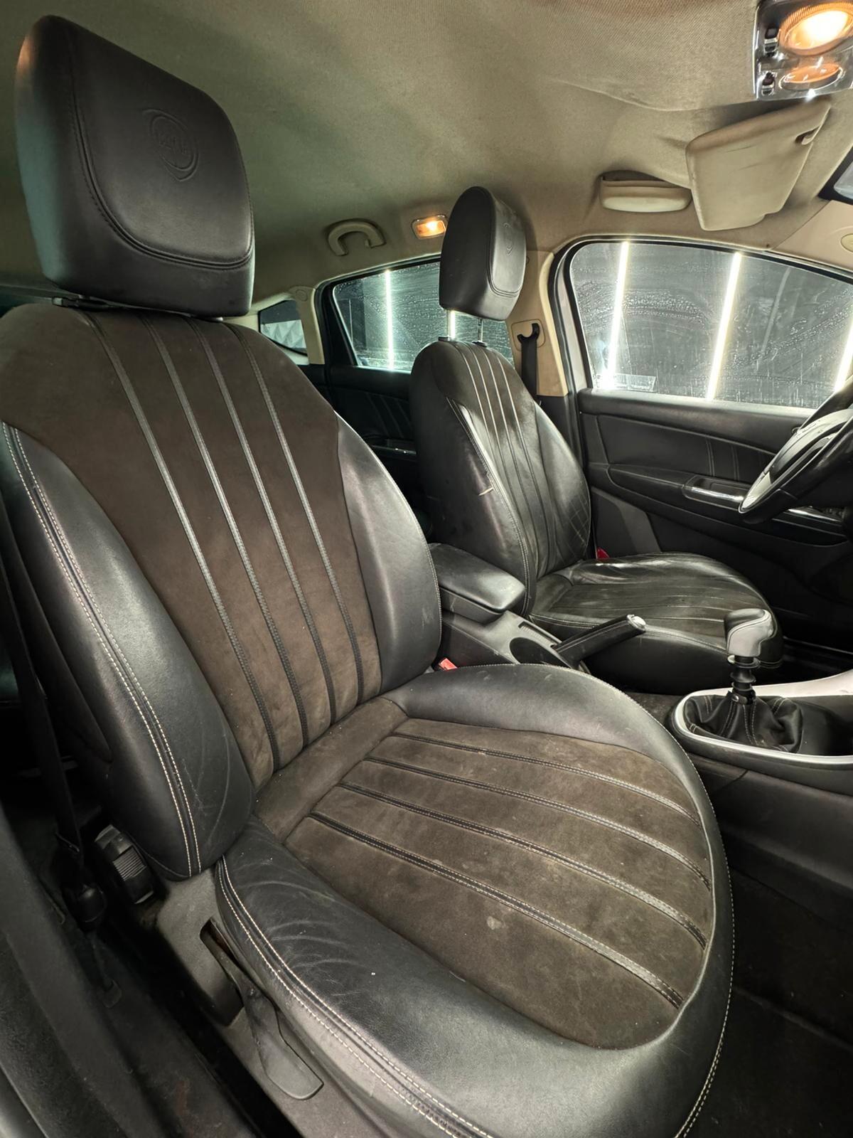 Lancia Delta 1.6 MJT DPF Silver