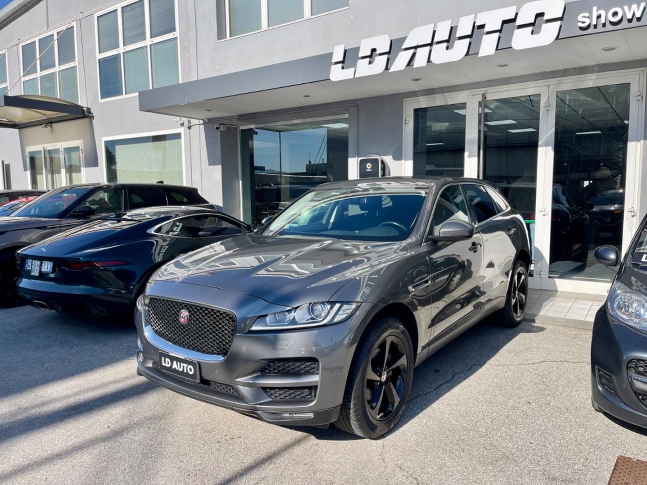 Jaguar F-Pace 2.0 D 180 CV AWD aut. R-Sport ( MOTOTE NUOVO )