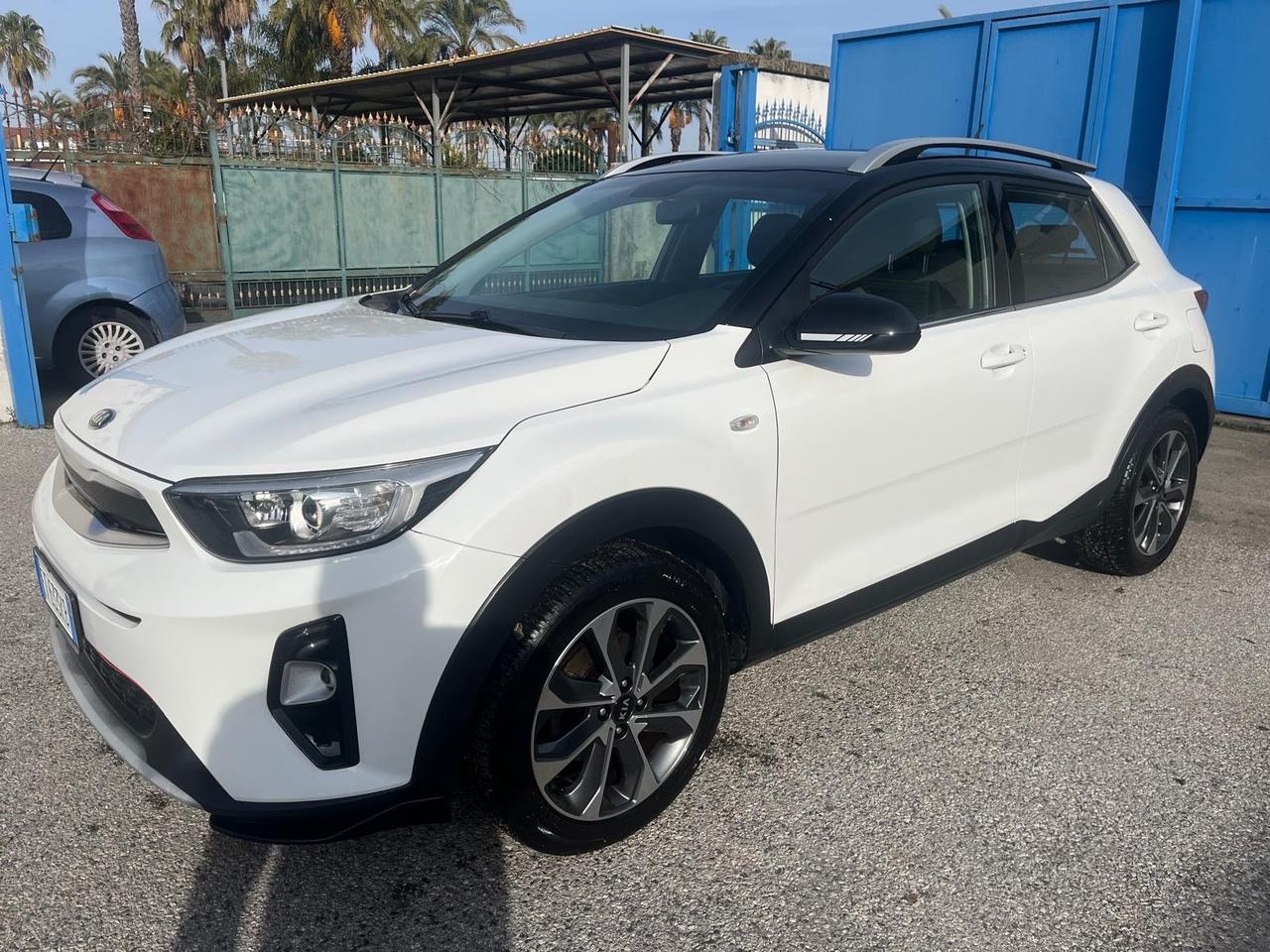 Kia Stonic -1.4MPI-gpl style design pack-2019