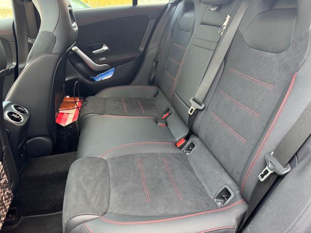 MERCEDES-BENZ CLA 200 d Automatic Shooting Brake AMG Line Premium