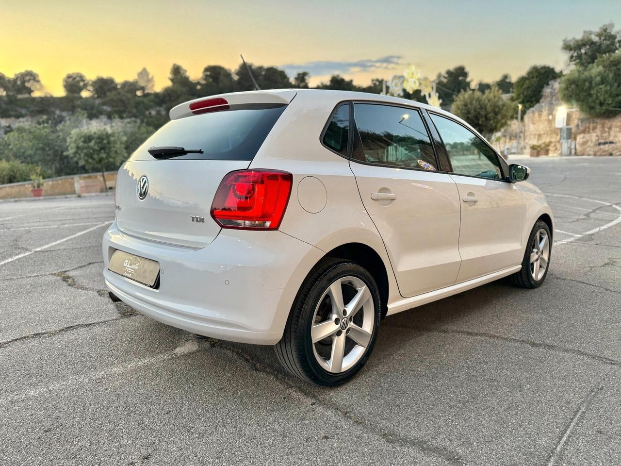 Volkswagen Polo/1.6 90 CV/CERCHI 16"/NEOPATENTATI