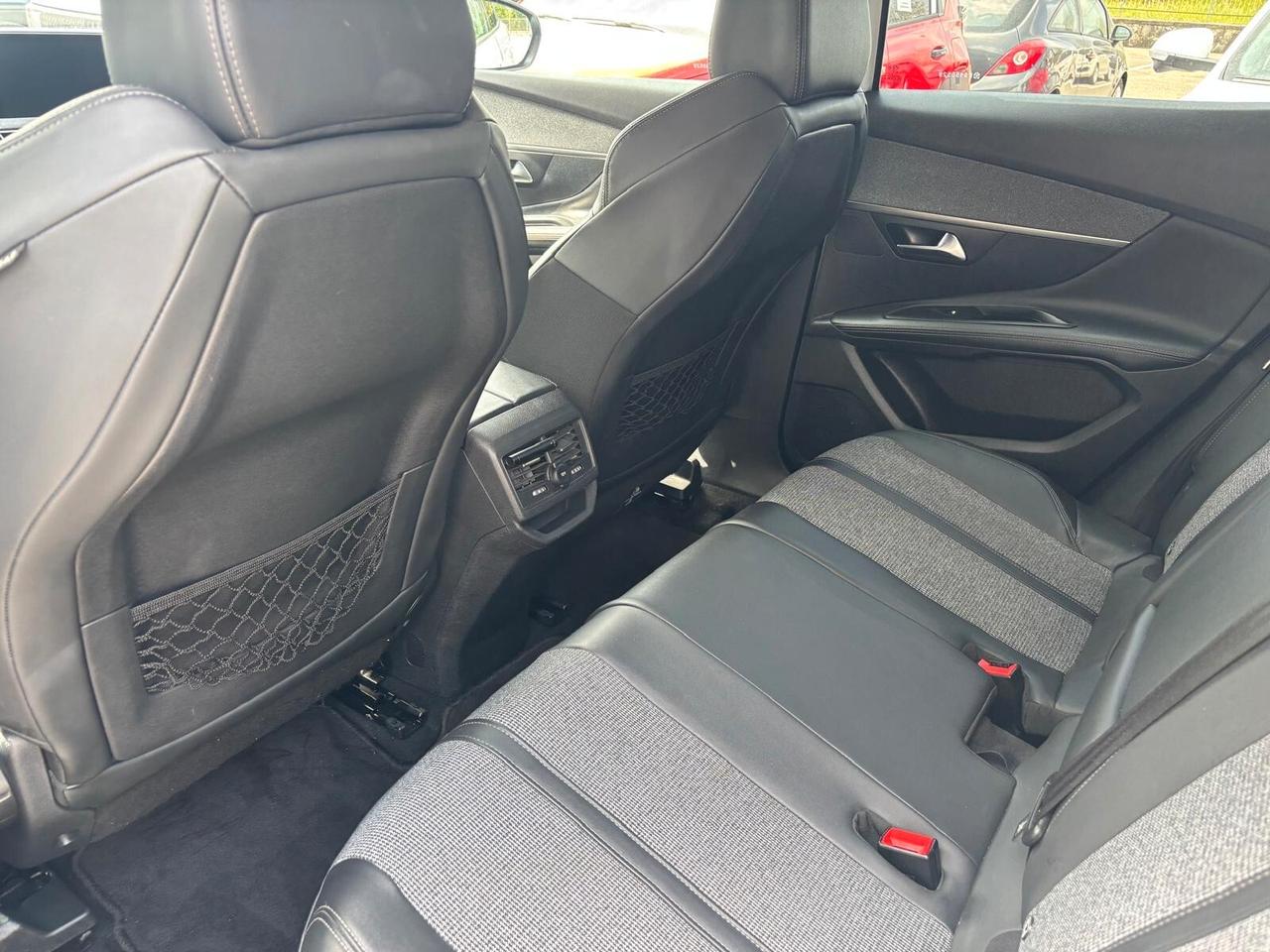 Peugeot 3008 ALLURE 1.2 PureTech 130CV - 2019