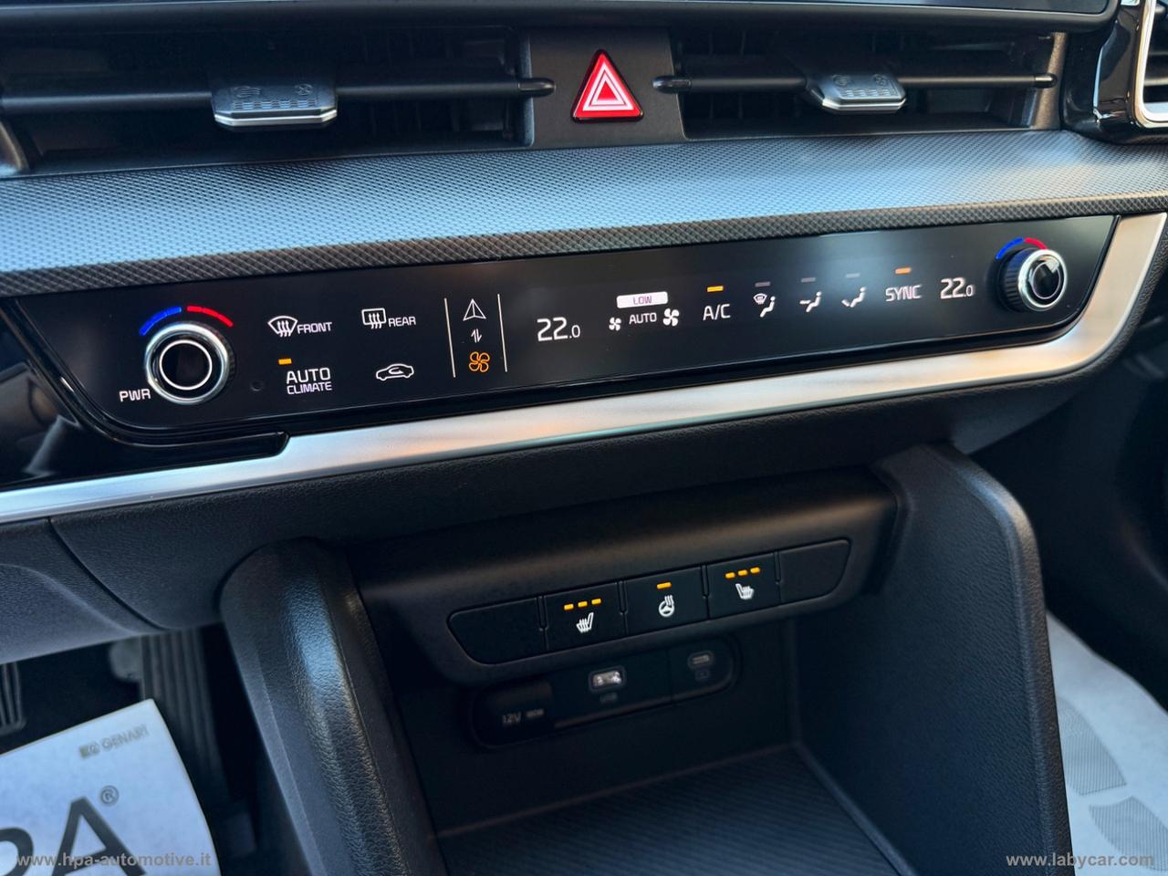 KIA Sportage 1.6 CRDi MHEV Style NAVI LED PELLE RETROCAMERA CARPLAY