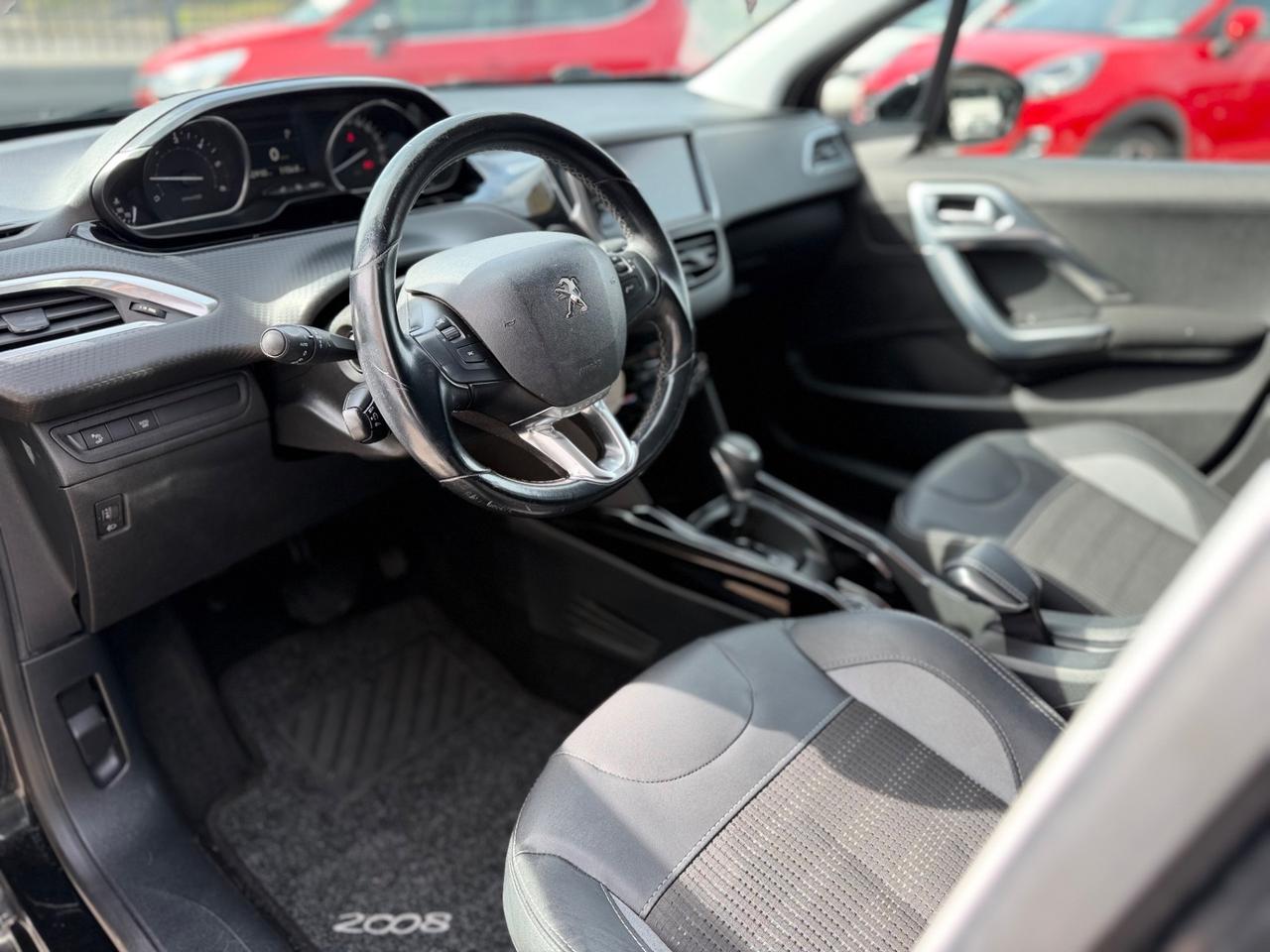 Peugeot 2008 BlueHDi 100 S&S Black Matt