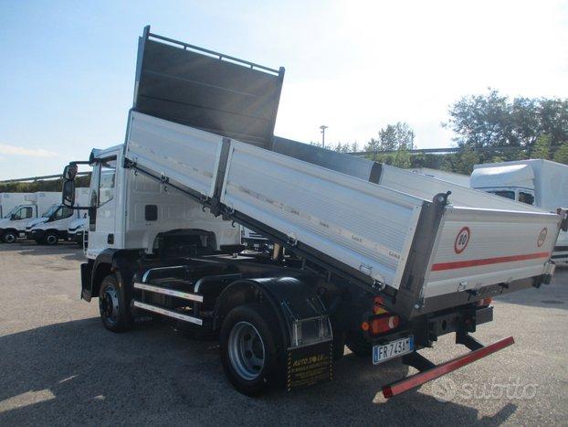 Iveco EUROCARGO 120/25 E5 RIBALTABILE TRILATERALE