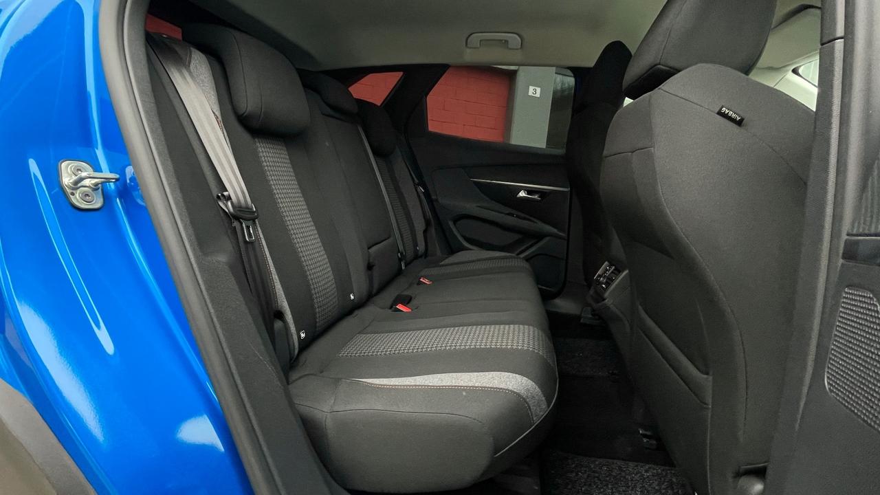 Peugeot 3008 BLUEHDI ACTIVE 131CV - FULL LED, VIRTUAL COCKPIT, NEOPATENTATI