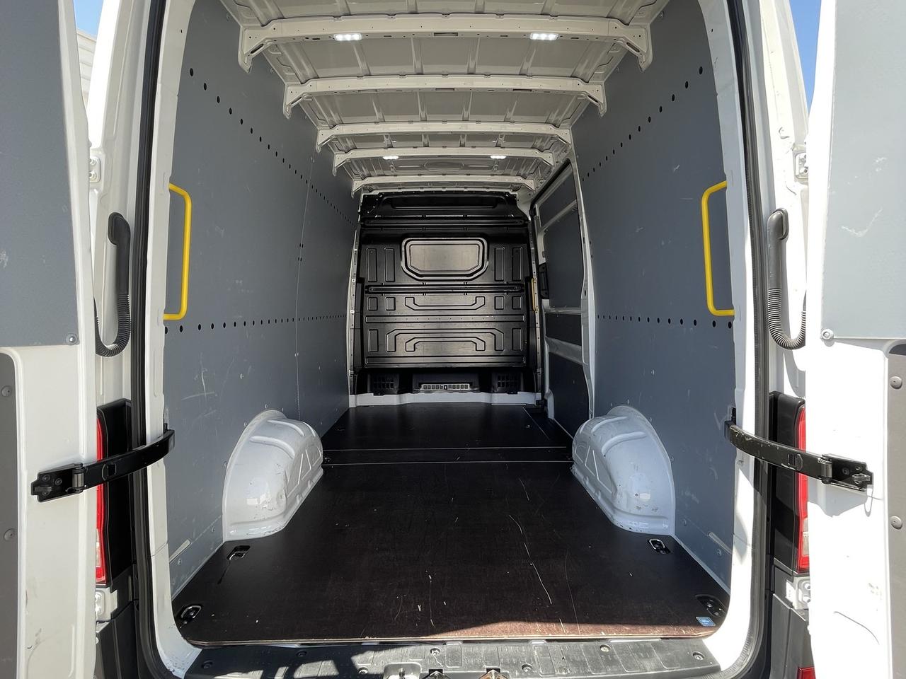 Volkswagen Crafter 30 2.0 tdi 140cv l3h3 logistic my19
