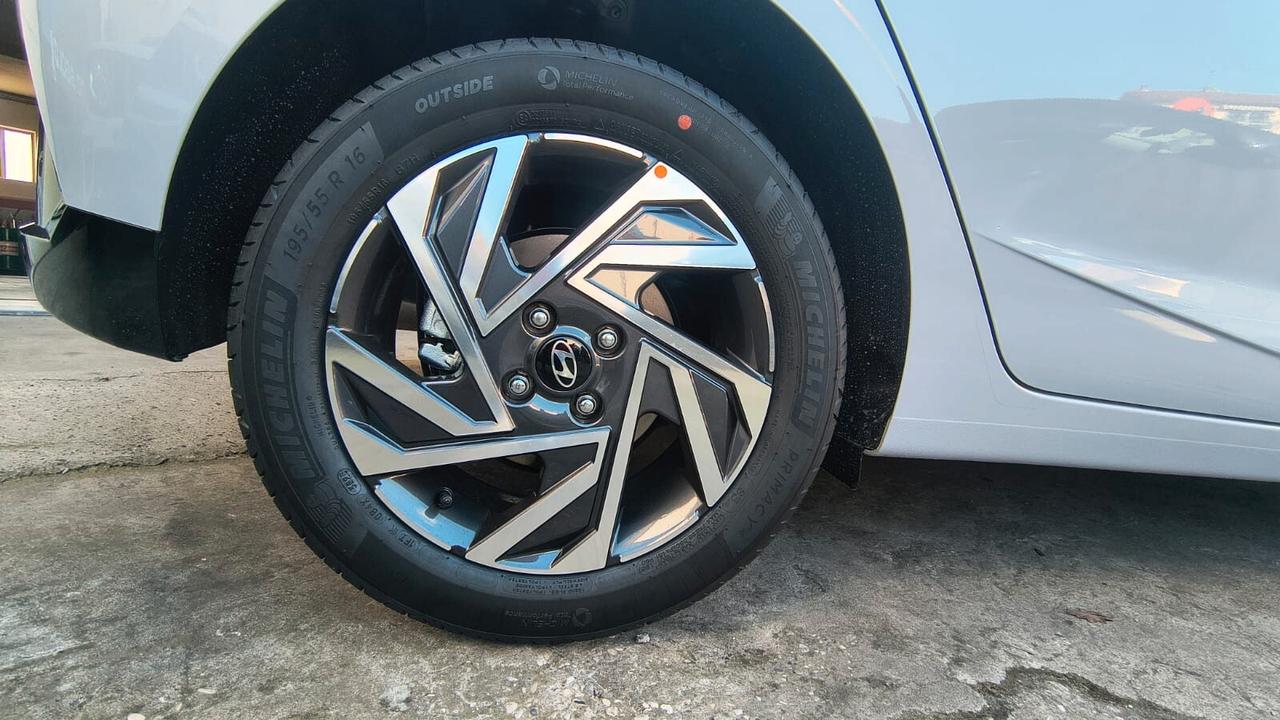 Hyundai i20 1.0 T-GDI DCT CONNECTLINE