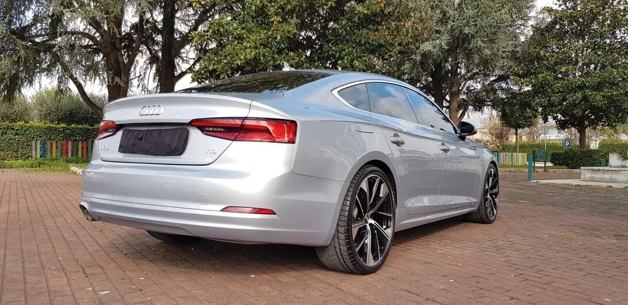 Audi A5 SPB 2.0 TDI 190 CV S tronic cerchi da 20,fari led bixeno,vetri scuri,navi,cruise control,sensori di parcheggio,bellissima