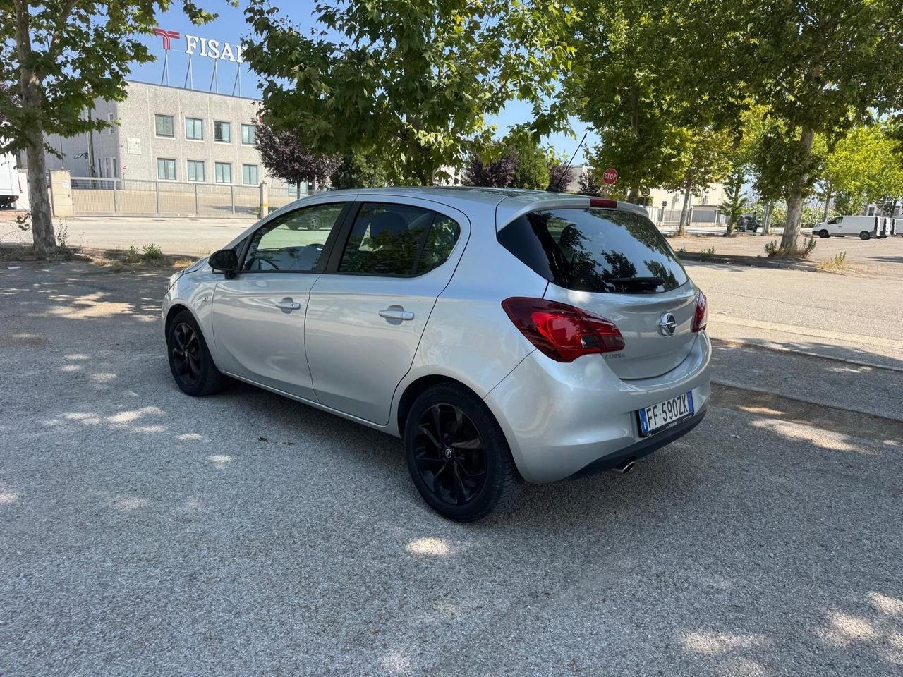 Opel Corsa 1.2 5 porte benzina