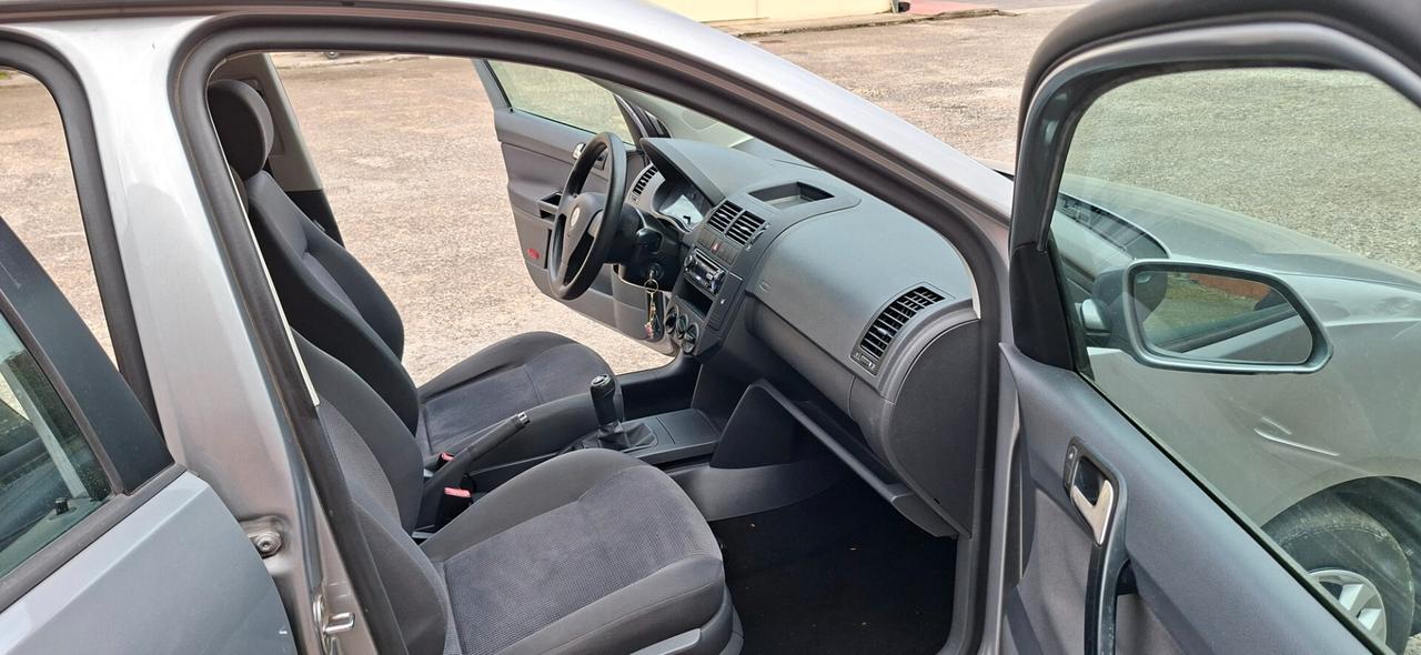 Polo 1.4/80CV 16V 5p. Comfortline X Neopatentati
