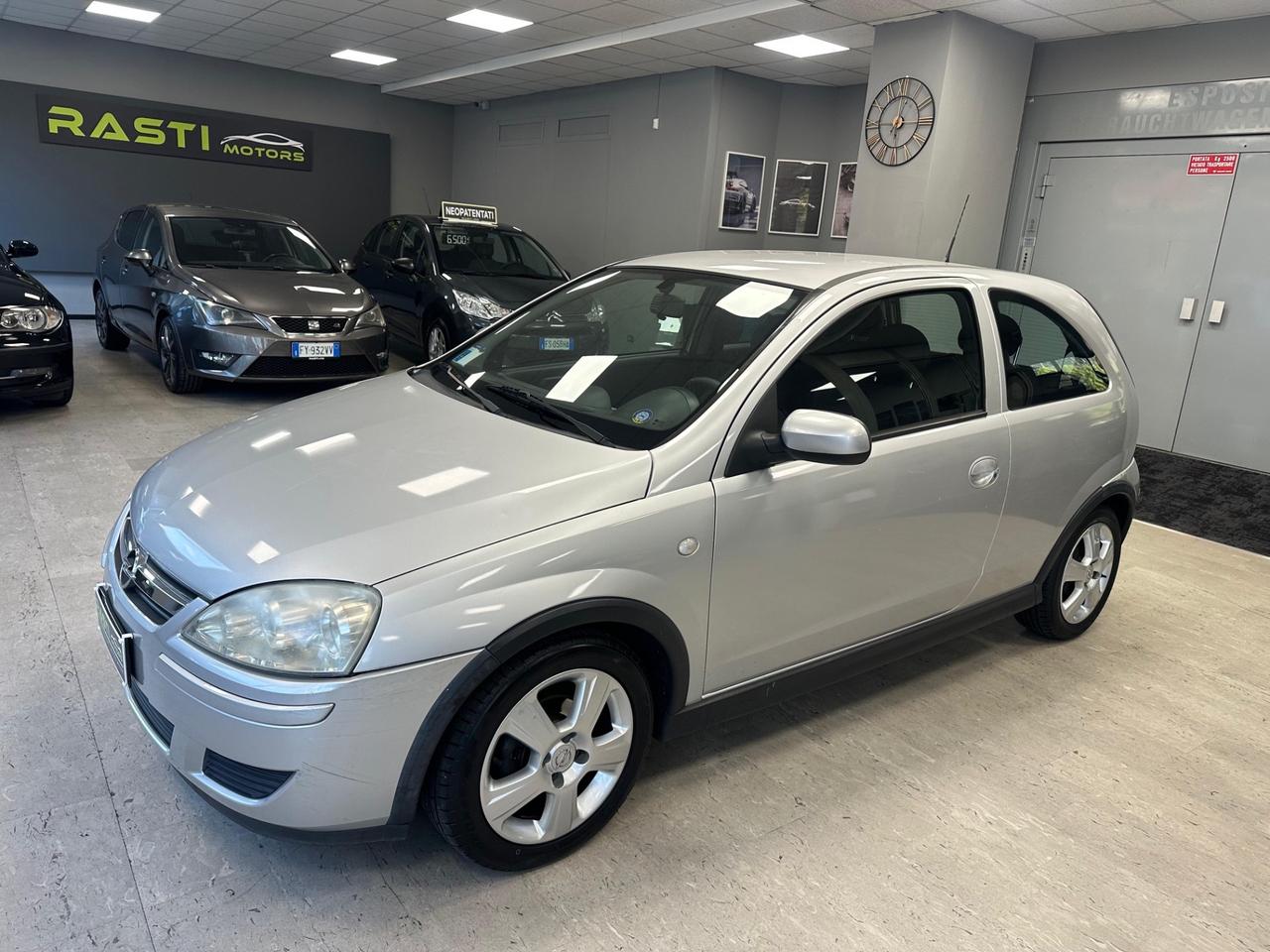 Opel Corsa 1.2i 16V cat 3 porte Sport