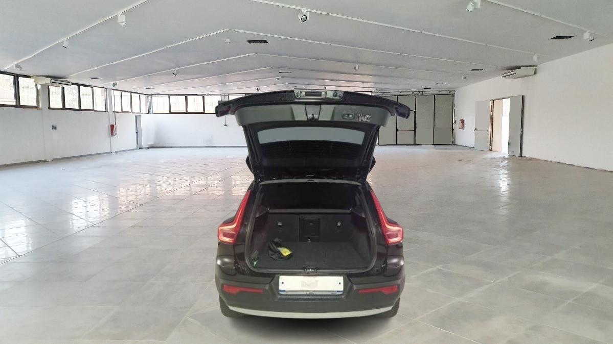 VOLVO Xc40 T3 Geartronic Momentum Pro