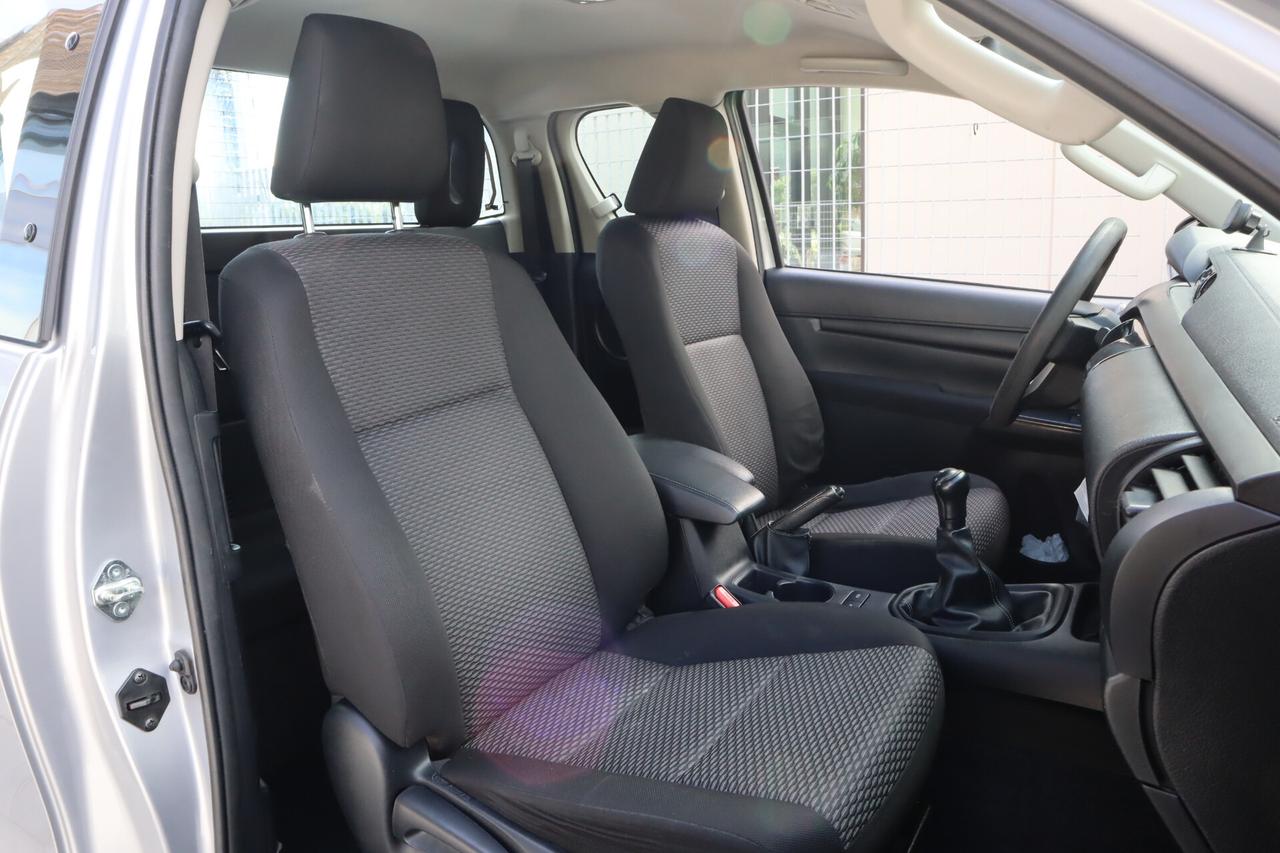 Toyota Hilux 2.4 EXTRA CAB 150CV