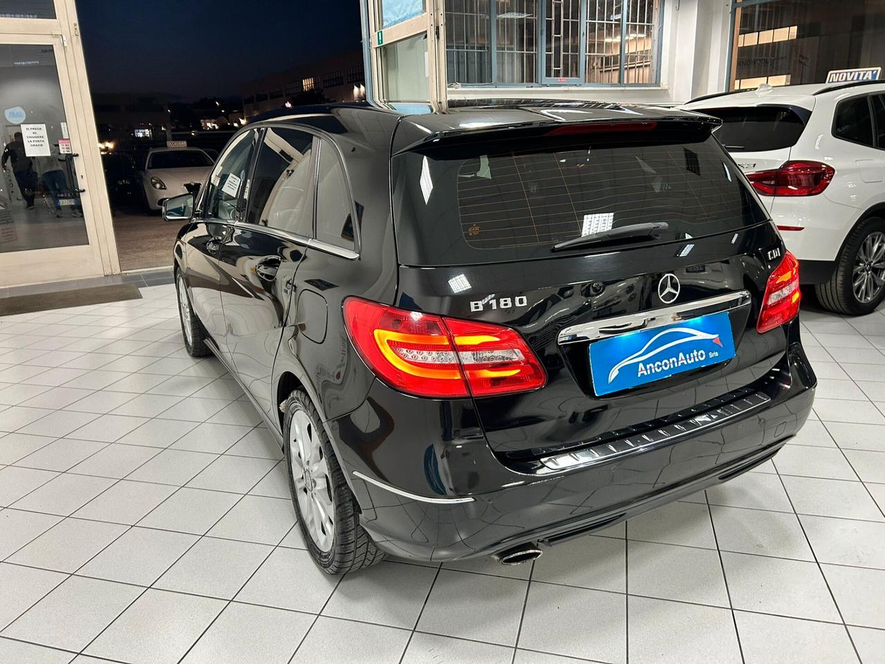 Mercedes-benz B 180 d 2012