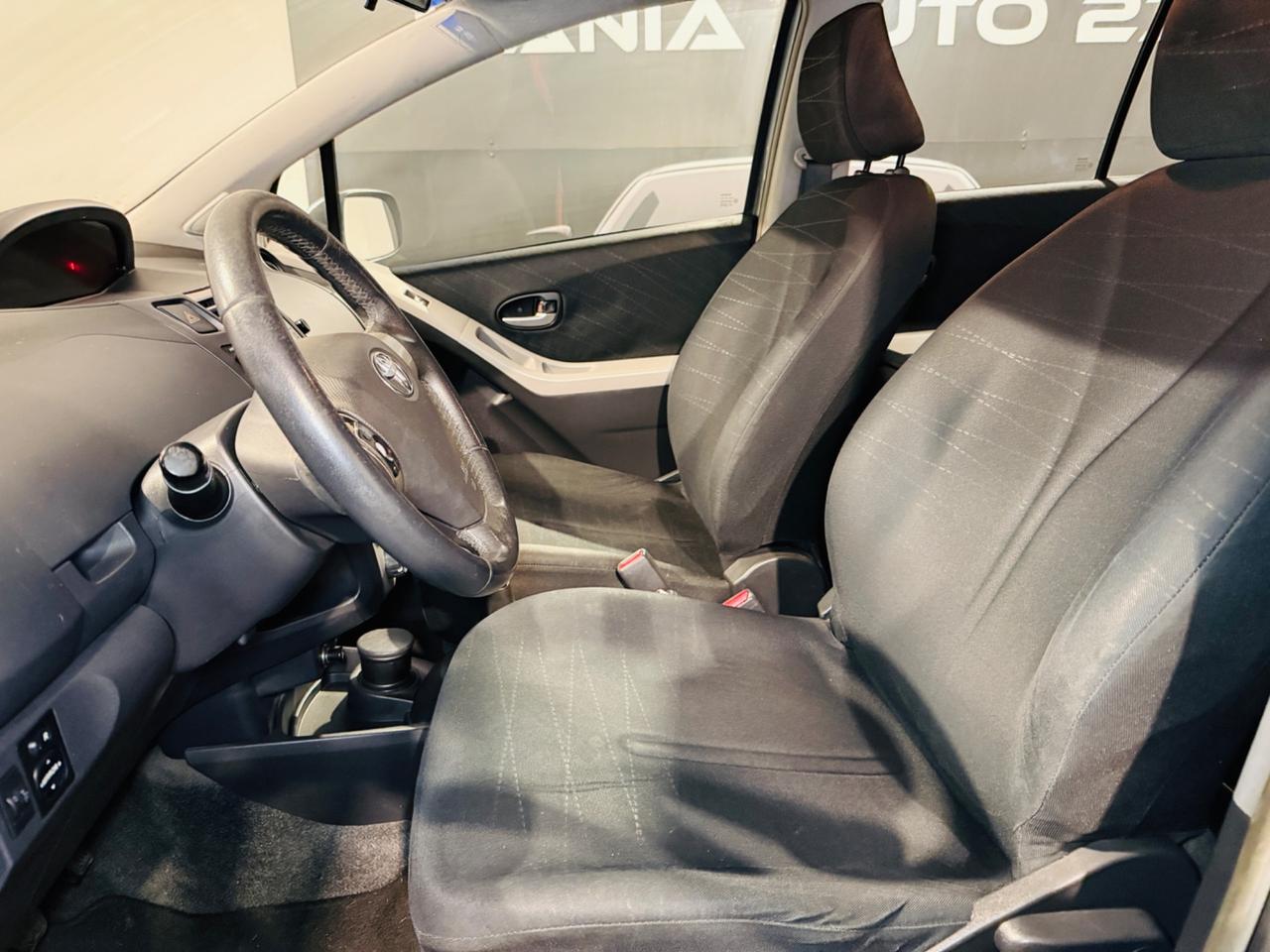 Toyota YARIS 1.3 82 CV*NEOPATENTATI*