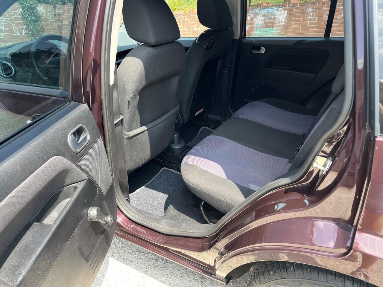 Ford Fusion UAV 1.6 16V 5p.