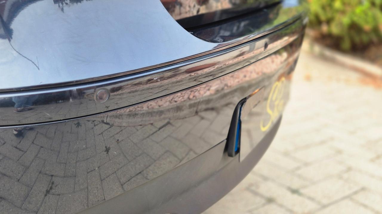Bmw 118d ,122CVcat 5 porte Futura /OK NEOPATENTATI