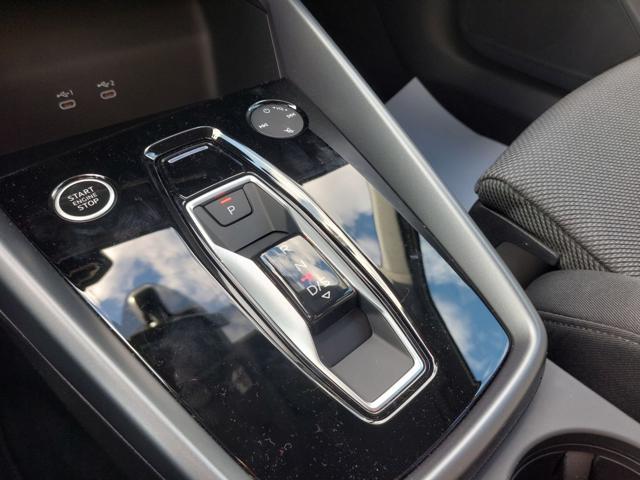 AUDI A3 allstreet TFSI 110 kW S tronic Identity Contrast