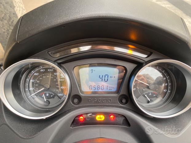 Piaggio MP3 cc 300 HPE anno 2022 km 5000