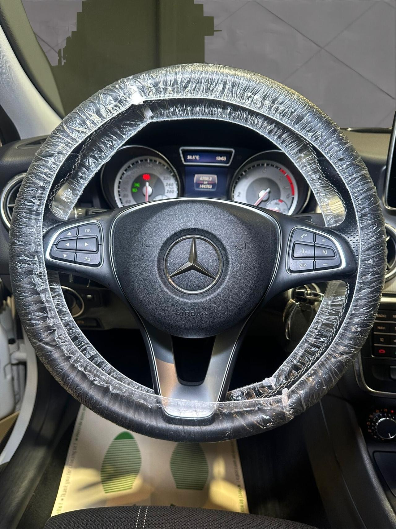 Mercedes-benz GLA 180 d Business